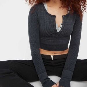 Aerie OFFLINE Gray Main Squeeze Waffle Knit Cropped Henley‎ Top Sz. L